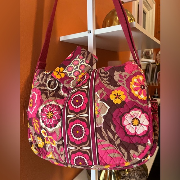 EUC Vera Bradley Messenger Bag & ID holder Set (Carnaby Retired Pattern) - Picture 13 of 15